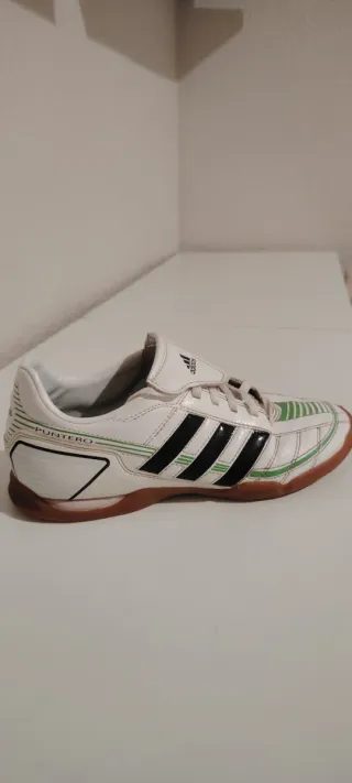 Deportivas fútbol sala Adidas blancas y verdes