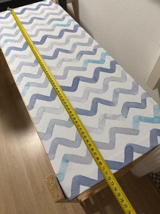 Estantería de madera natural