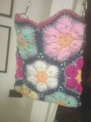 Borsetta uncinetto floreale tracolla