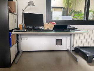 Gran mesa escritorio IKEA.