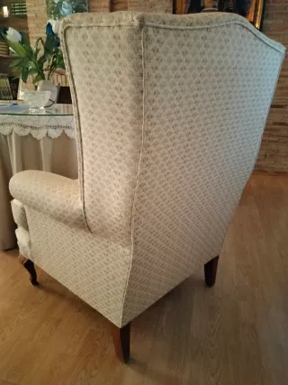 Orejeros beige con estampado floral