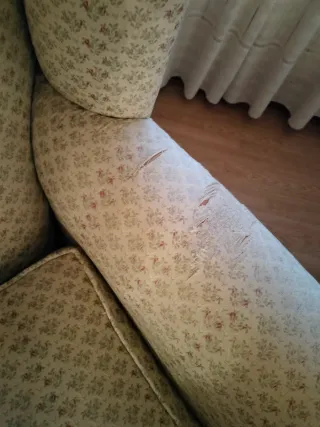 Orejeros beige con estampado floral