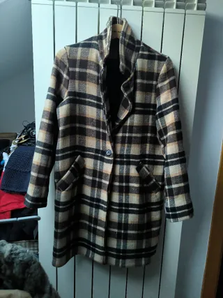 Abrigo cuadros mujer beige y marrón