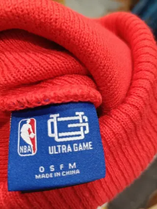 Gorra y bufanda Bulls roja y blanca