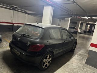 Peugeot 307 2004