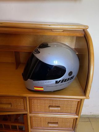 Casco de moto integral LAZER color plata y negro