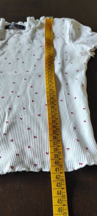 Top Bershka blanco estampado cerezas Talla S
