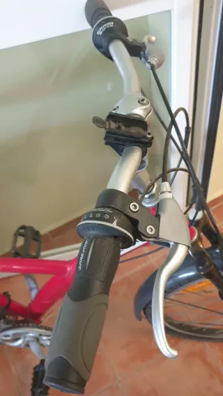 Bicicleta Btwin 26 Roja