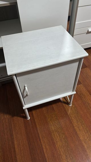 Mesa de noche Ikea blanca