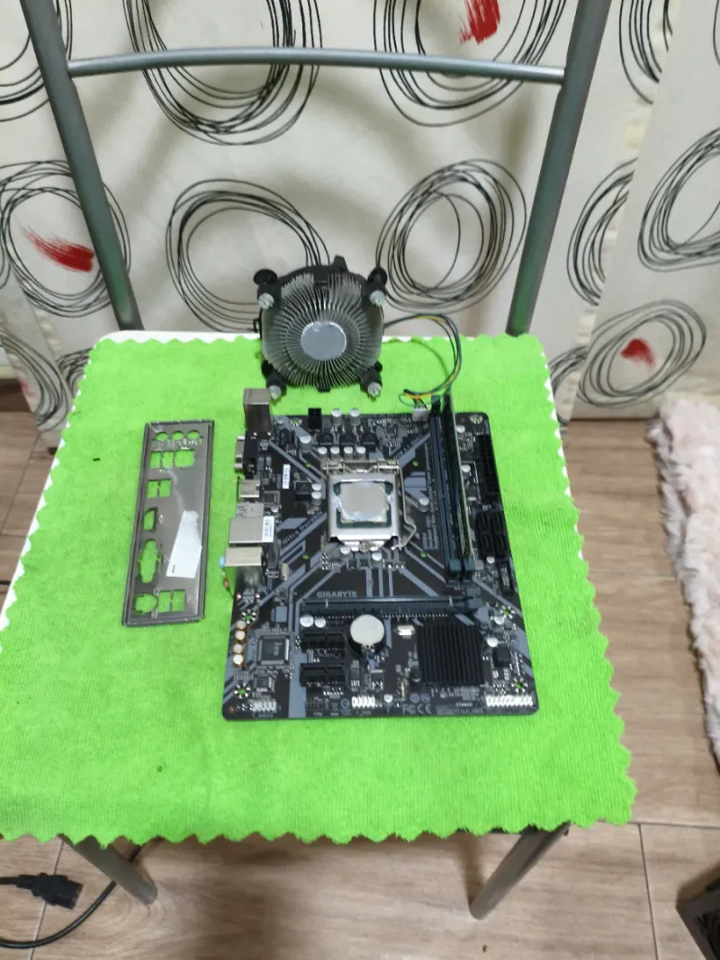 Lote CPU i3, Placa Base Gigabyte y RAM afbeelding 7
