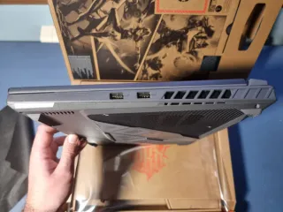 Portátil ASUS ROG G614J