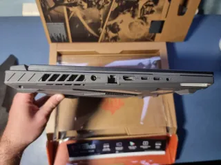 Portátil ASUS ROG G614J