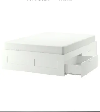 Dormitorio completo con cama y cabecero