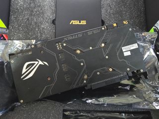 ASUS ROG STRIX GTX 1070Ti  ¡¡LEER BIEN!!