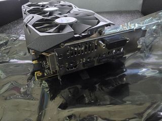 ASUS ROG STRIX GTX 1070Ti  ¡¡LEER BIEN!!