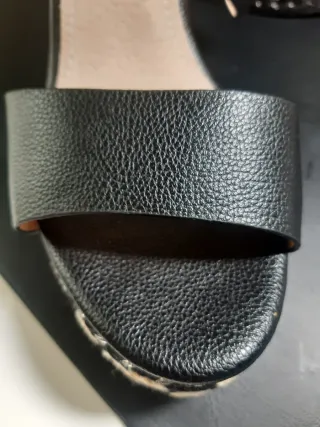 Sandalias cuña alta piel negras / blancas T/37 38