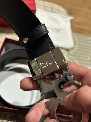 Cinturón Salvatore Ferragamo Negro Hebilla Gancini