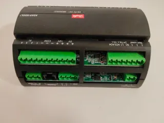 Controlador Danfoss AK-PC 551