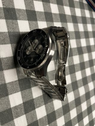 Reloj Maserati con caja