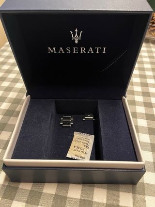 Reloj Maserati con caja