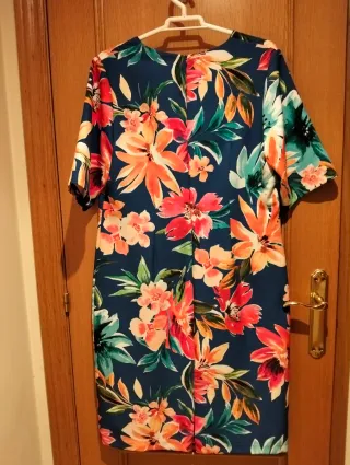 Vestido floral marca Olimara