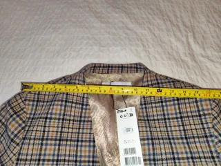 Chaqueta Adolfo Domínguez cuadros beige