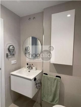 Piso en alquiler en Cruz Roja en Sevilla