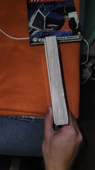 2 comics en italiano (dylan dog 179 y gintama 77)