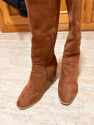 Stivali alti marroni