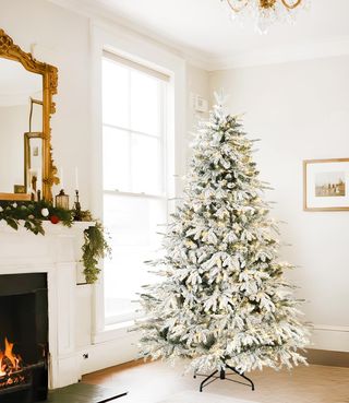 Árbol de Navidad Nevado Dewur 210cm con LED