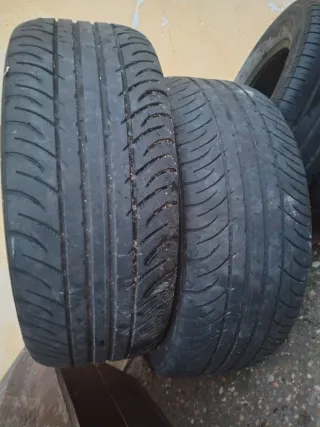 Neumáticos de coche. Dos unidades 215 55 ZR 16