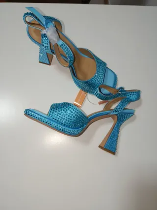 Sandalias tacón azules brillantes