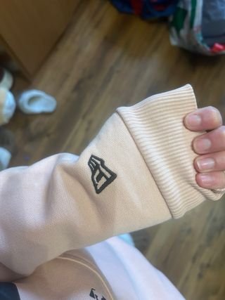 Felpa New Era Rosa con Cappuccio