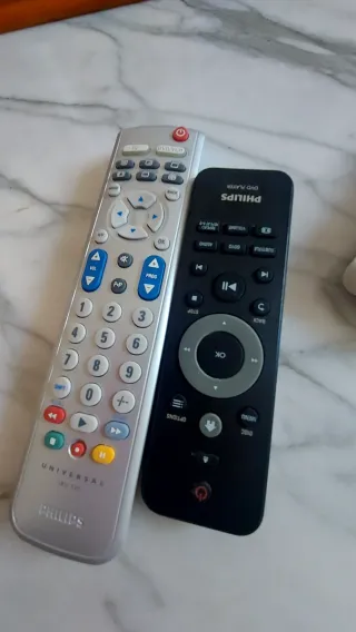 1 Mando a dist. univ. Philips ARU 520 y URC L 639