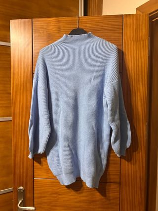 Jersey ancho cuello alto celeste