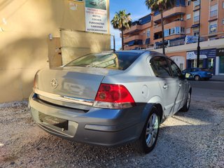 Opel Astra 2010