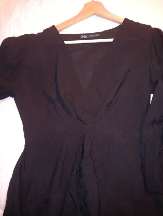 Vestido negro Zara