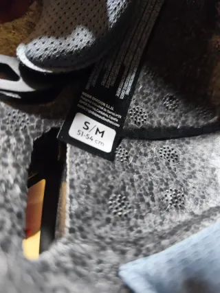 Casco bici/patinete con luz LED