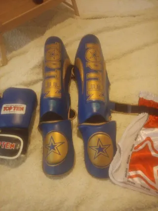 Pack Kick Boxing Guantes y Peto