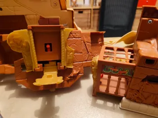 Fisher-Price Hidden Treasures Pyramid