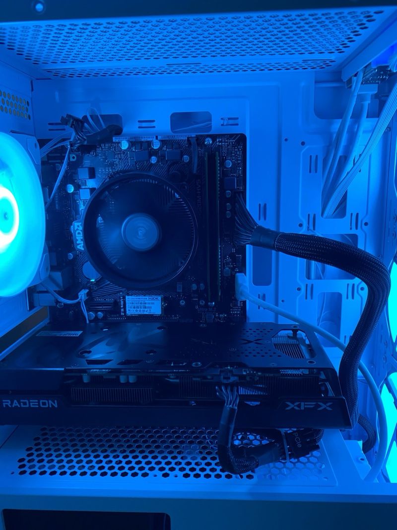 PC Gaming Ryzen 5 5600X + RX 6600 XT | 16GB | afbeelding 4