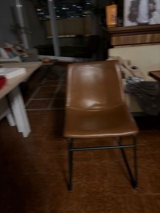 Sillas de comedor de cuero marrón