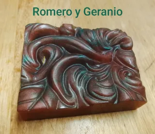 Jabones artesanales con forma de pez