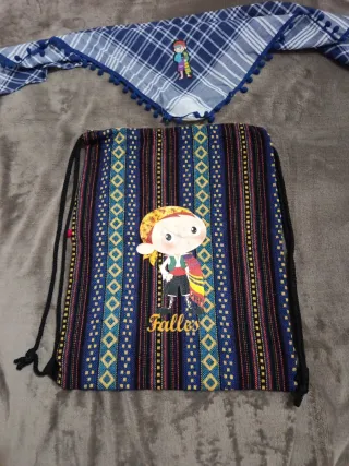 Zaino e foulard con nappe