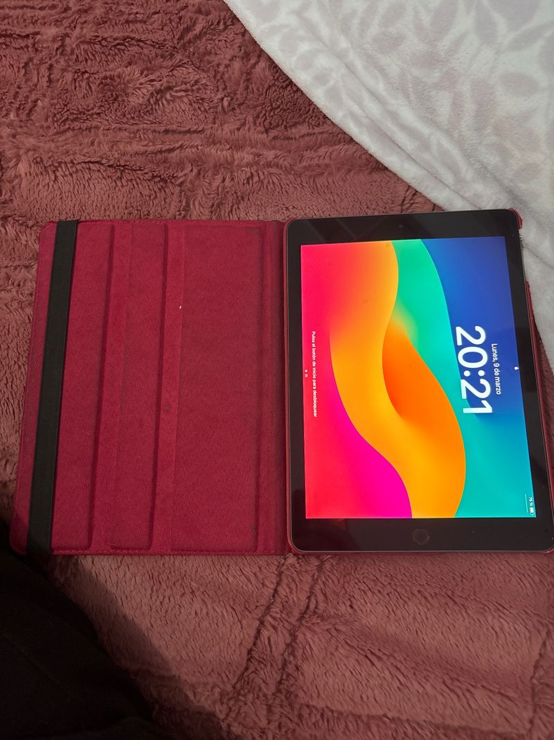 iPad Apple Rojo