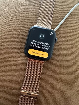 Apple Watch Series 4 44mm GPS + CEL Oro