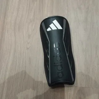 Espinilleras Adidas Negras