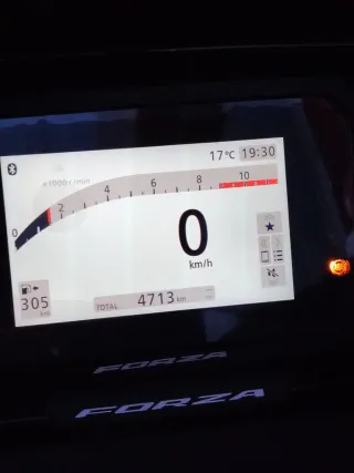 Maxi Scooter Negra Automática honda Forza 350