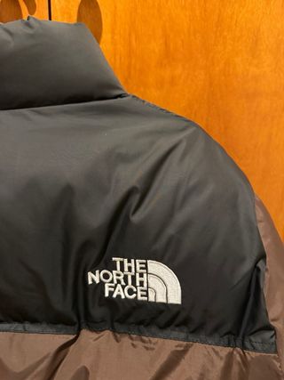 Chaqueta The North Face Retro Nuptse Negra y Marró
