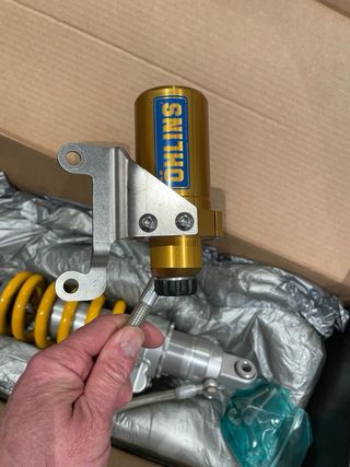 Amortiguador Öhlins STX 46 TK790